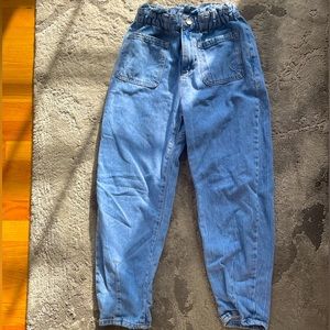Zara high-waisted paperbag jeans. Barely worn.
